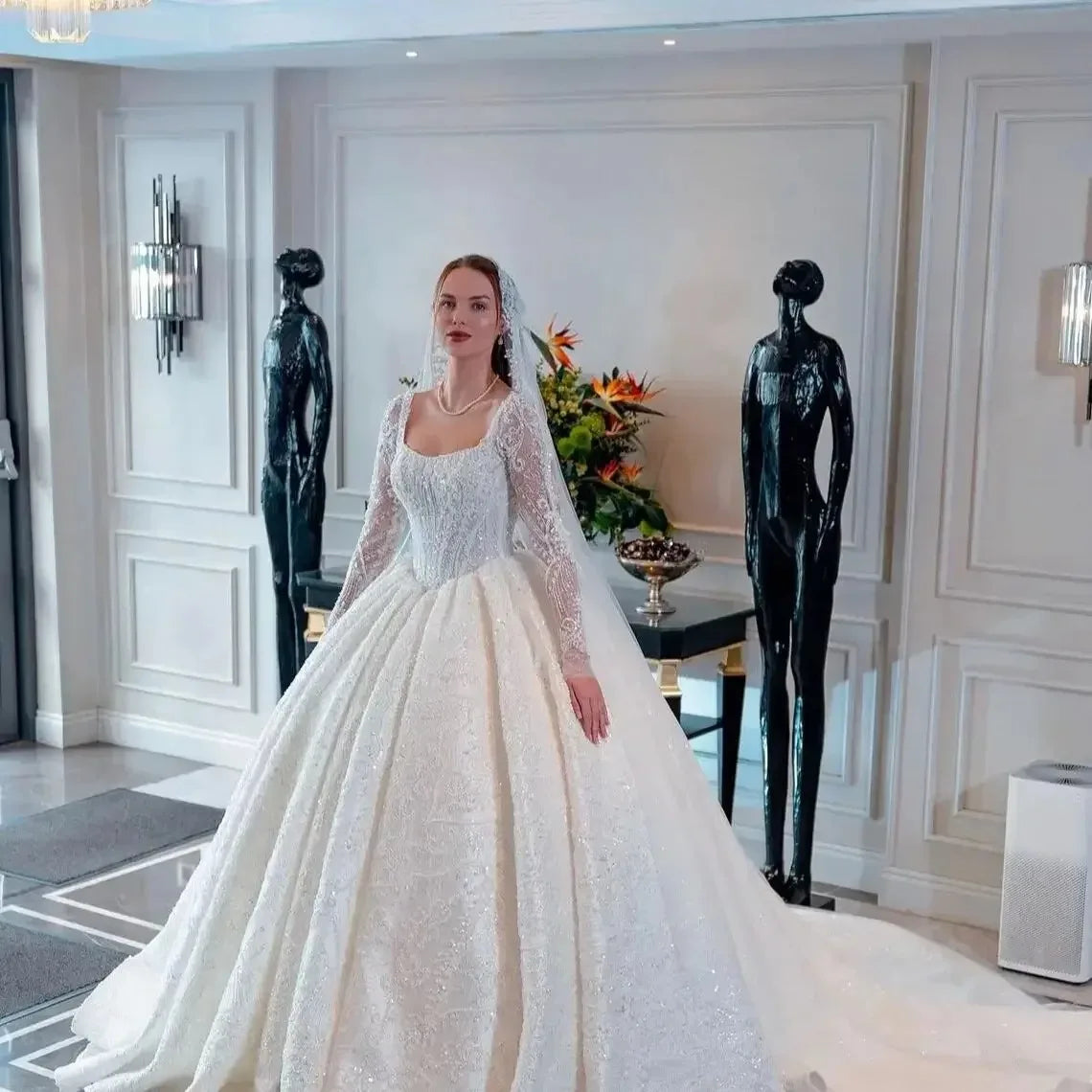 Customized New Luxury Pearl Sparkling Princess Wedding Dresses Lace Bridal Dress Square Collar Long Sleeve robe de mariée